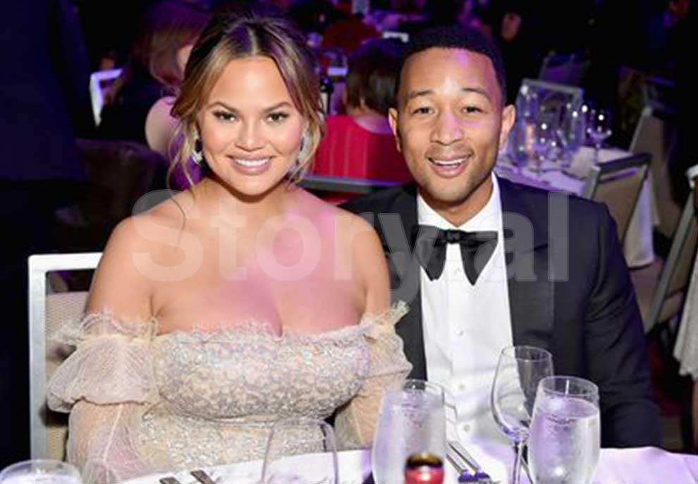 Chrissy-Teigen-1